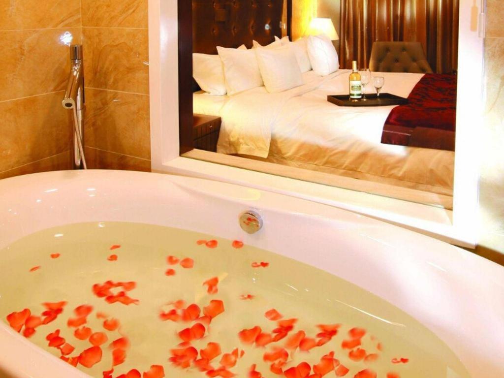 Dalian Southern Airline Pearl Hotel Bagian luar foto